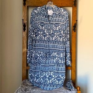 Women’s beach coverup, size medium. Gently worn